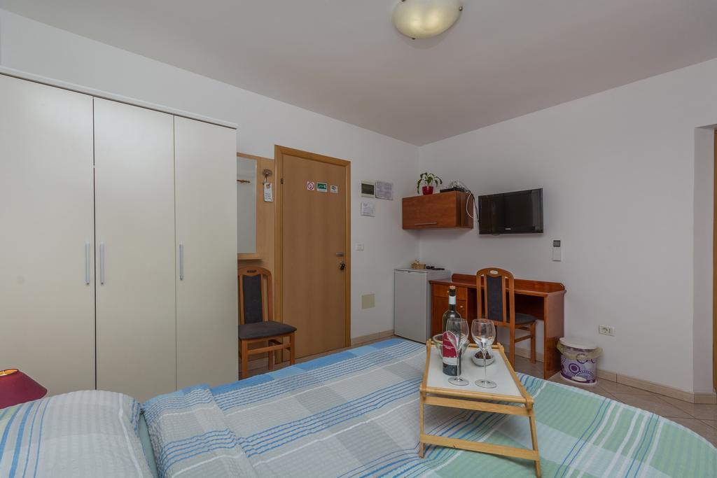 Guest House Gloria Novigrad  Zewnętrze zdjęcie