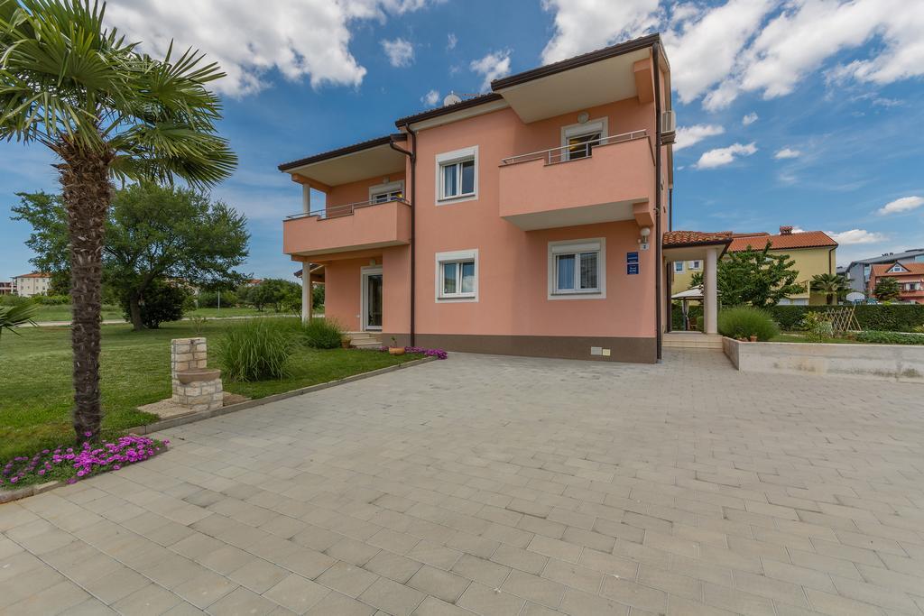 Guest House Gloria Novigrad  Zewnętrze zdjęcie